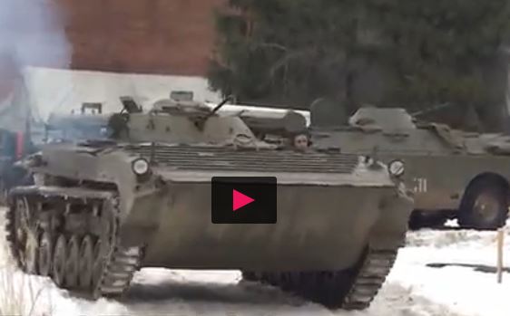 ورزش دیدنی زمستانی اسنوبرد با استفاده از تانک در روسیه