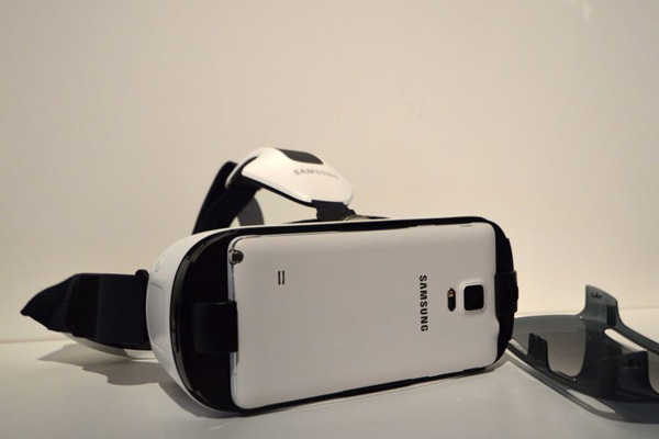 Galaxy S7 بخرید، عینک واقعیت مجازی هدیه بگیرید