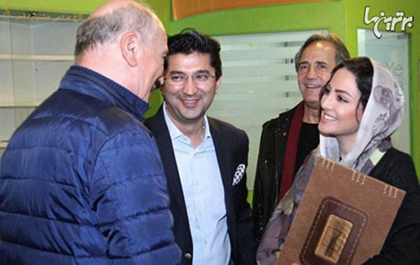 شیلا خداداد و همسر محترم در حال گفت و گو با سعید راد در کاخ مردمی جشنواره فیلم فجر