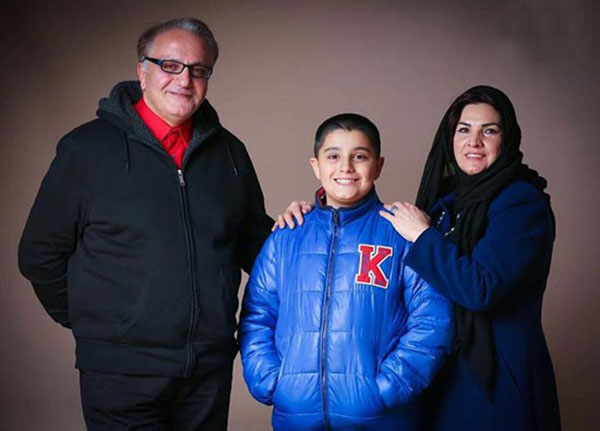 علی معلم در کنار خانواده محترم در کاخ جشنواره