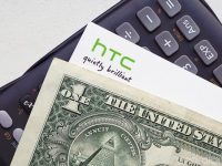 درآمد امسال HTC نصف شد