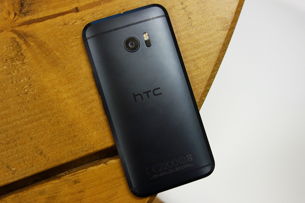 از هم‌اکنون تا هفته آینده ۱۵۰ دلار برای خرید HTC 10 تخفیف بگیرید