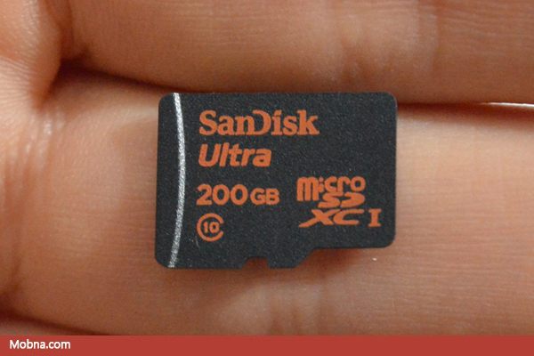 sandisk-microsd-200gb-2