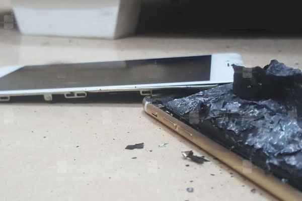 آیفون ۶s اپل پس از شارژ منجفر شد + عکس