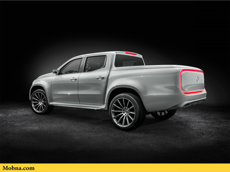 ۱۶-the-stylish-explorer-comes-with-a-continuous-led-stripe-on-the-tailgate-and-22-inch-wheels