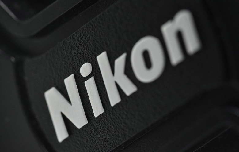 نیکون نخستین دوربین حرفه‌ای بدون آیینه خود را عرضه می‌کند