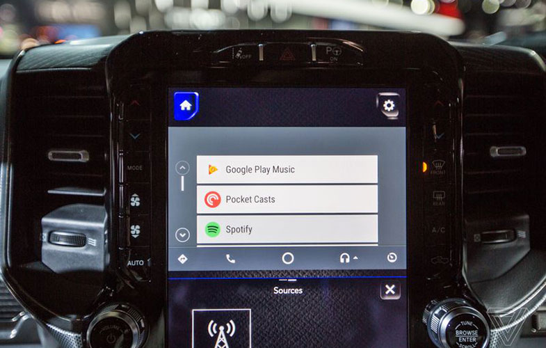استفاده همزمان از دستیار هوشمند گوگل و اپل در یک خودرو (+عکس)