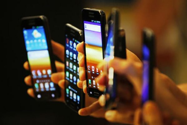 شرایط واردات گوشی تلفن همراه مسافری و تجاری