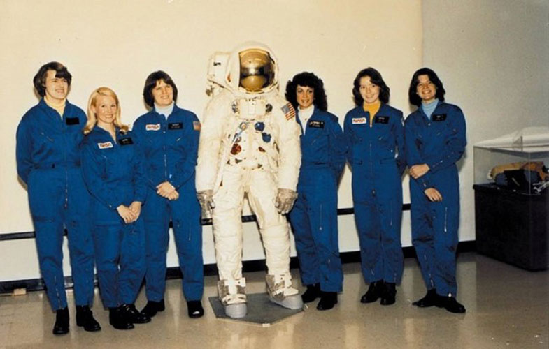 ناسا برای فضانوردان زن جعبه آرایش ساخته بود! (+عکس)