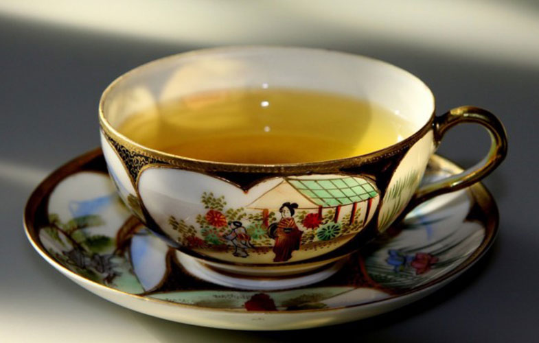 drinking acidic fruit tea can damage teeth scientists say