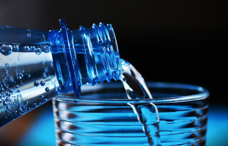 هر فرد روزانه ۱۵۰ لیتر آب مصرف می‌کند!