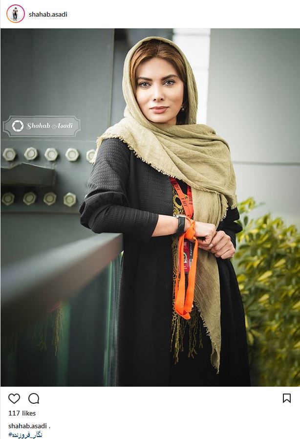 پوشش و استایل نگار فروزنده در حاشیه جشنواره جهانی فیلم فجر (عکس)
