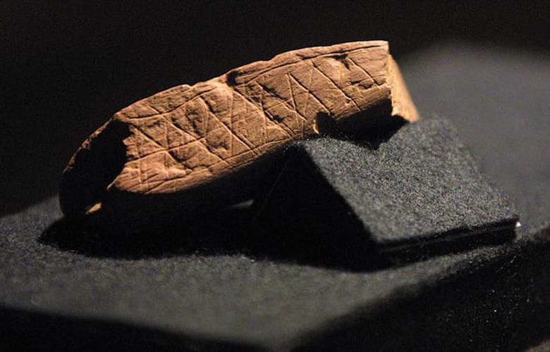 کشف نخستین هشتگ تاریخ با قدمت ۱۰۰ هزار سال (+عکس)