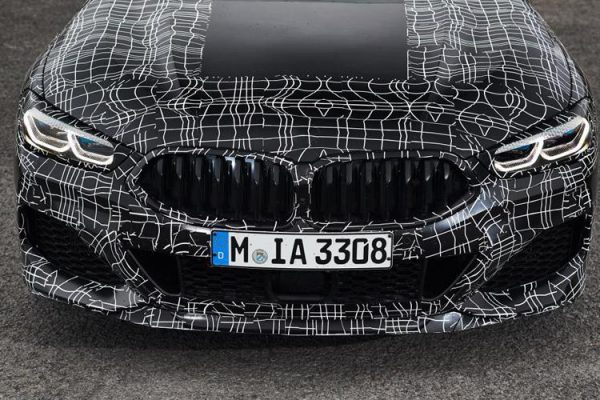 نخستین رانندگی آزمایشی با سری ۸ اتومبیل‌های BMW (+عکس)