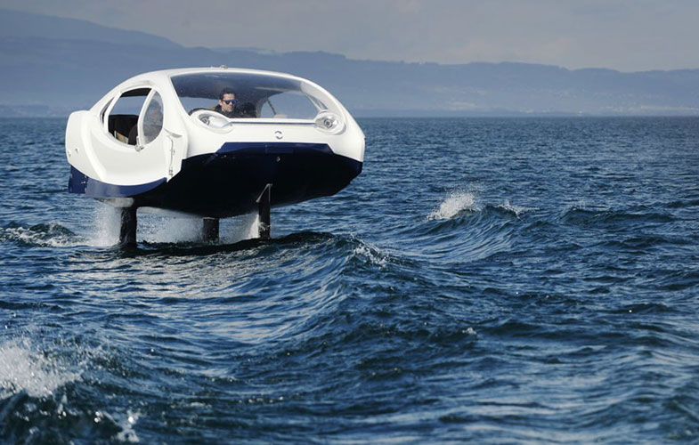 SeaBubbles Bubble autonomous water taxi in choppy water