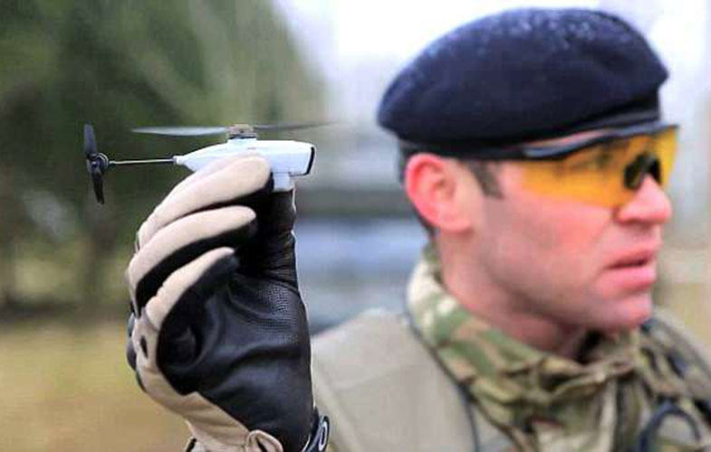 ارتش آمریکا کوچکترین پهپاد دنیا را به کار می گیرد (+فیلم و عکس)