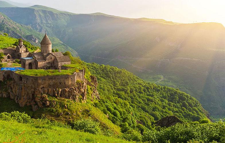 بهترین فصل سفر به ارمنستان و تایلند