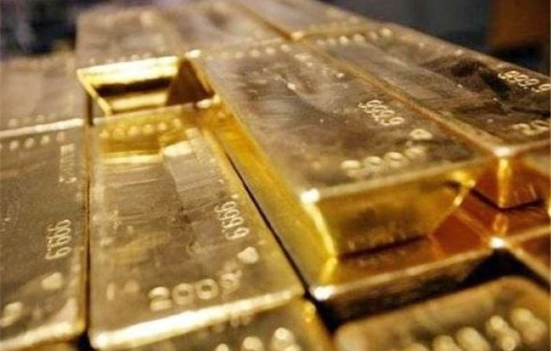 تقاضا برای دلار، طلا را ارزان کرد