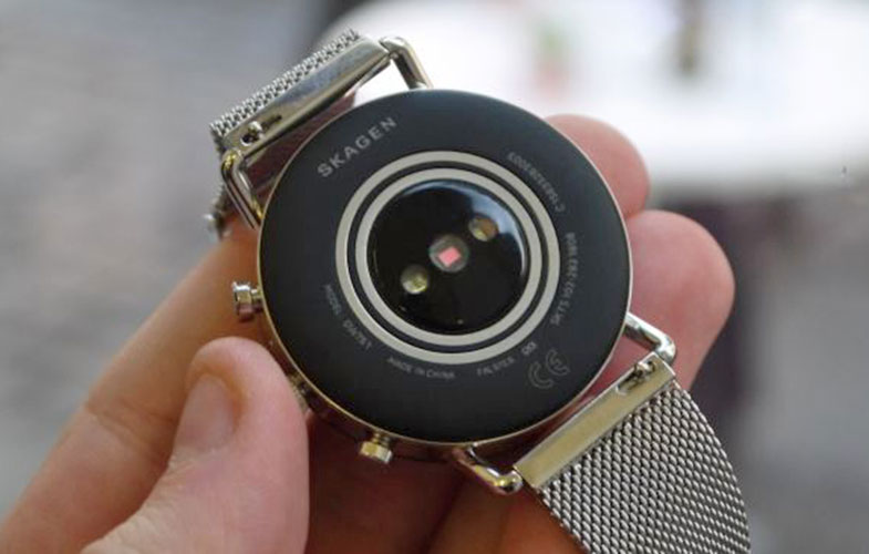 رونمایی از یک ساعت هوشمند مجهز به جی‌پی‌اس (+تصاویر)