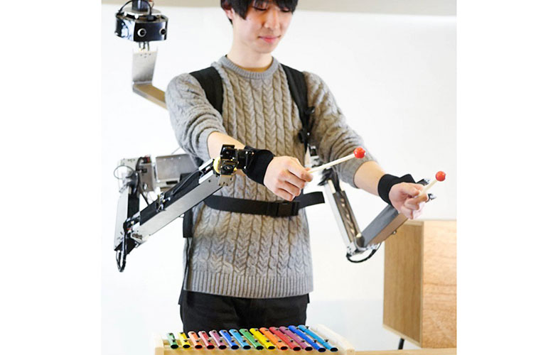 تولید ربات کوله پشتی واقعیت مجازی با کارکردهای آموزشی (+فیلم و عکس)