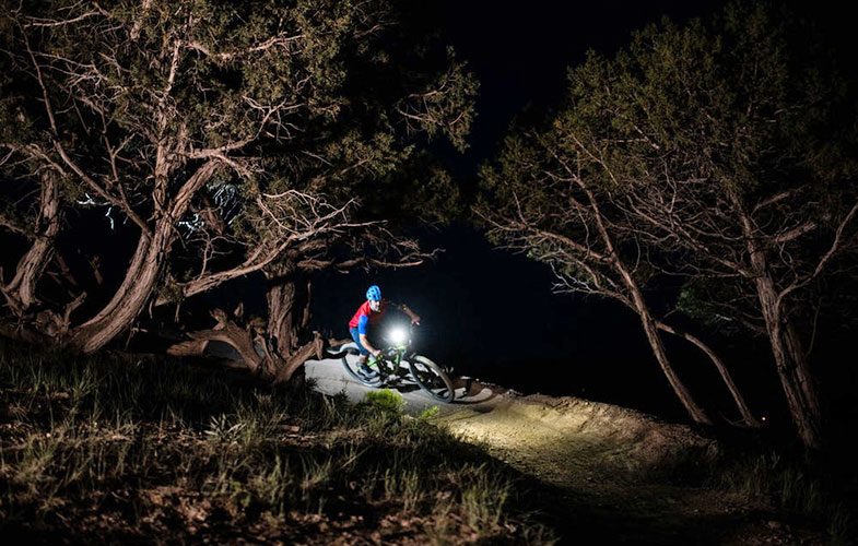 تولید دوچرخه کوهستان با چراغ هوشمند (+عکس)