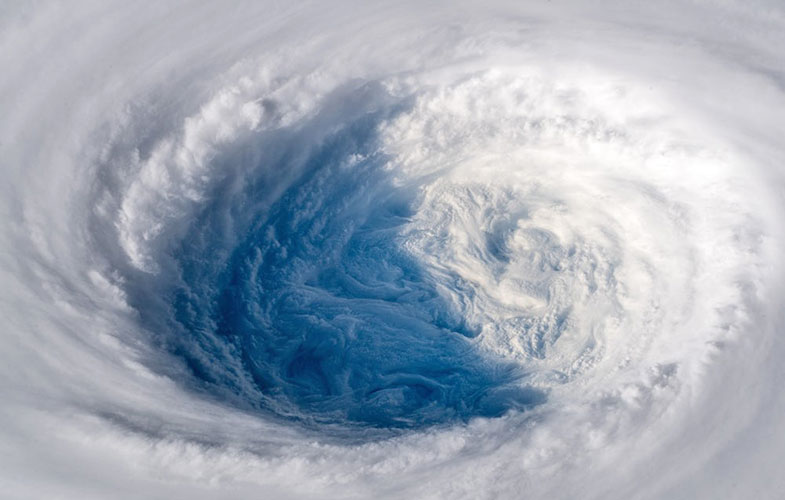 تصاویر فضایی شگفت‌انگیزی از طوفان «ترامی» (+عکس)