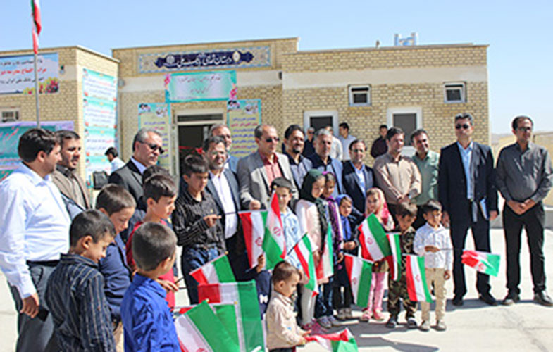 افتتاح مدرسه در قرقان زنجان با مشارکت بانک ملّی