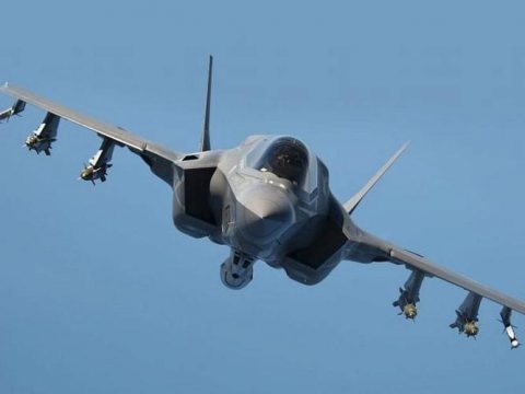 ۱۰۰ هزار ساعت تجربه پرواز با جنگنده F-35 (+عکس)