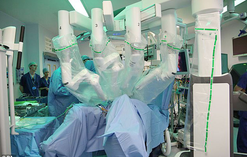 رباتی که جراح لگن است! (+فیلم و عکس)