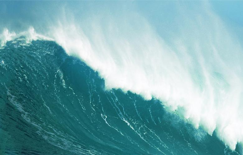 ثبت بزرگترین موج جهان به ارتفاع ۲۳.۸ متر