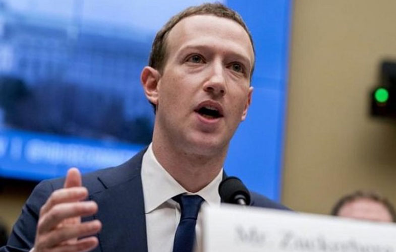 زاکربرگ احتمال کناره گیری از ریاست فیس بوک را رد کرد