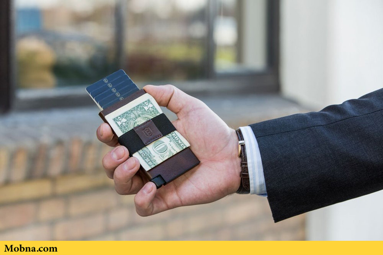 کیف پول مجهز به پنل خورشیدی و سیستم دریافت فرمان صوتی (+عکس)