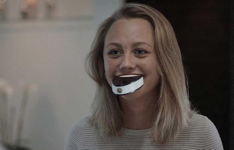 تمیز کردن دندان‌ها با هوشمندترین مسواک دنیا در ۶ ثانیه (+فیلم و عکس)
