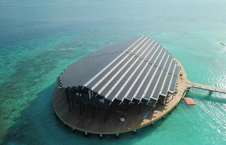این جزیره مصنوعی فقط از انرژی خورشیدی استفاده می‌کند (+عکس)