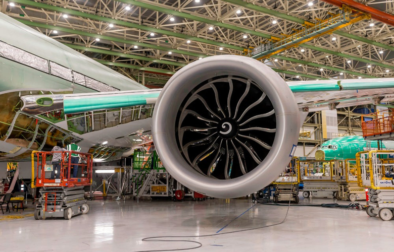 بزرگترین موتور جت تاریخ روی هواپیمای مسافربری بوئینگ (+عکس)