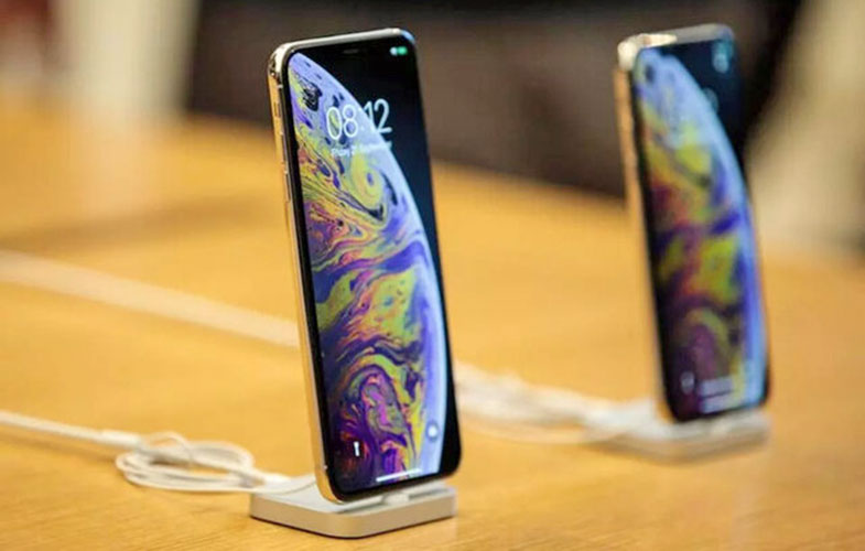 اپل در مورد توان باتری گوشی های آیفون اغراق می کند