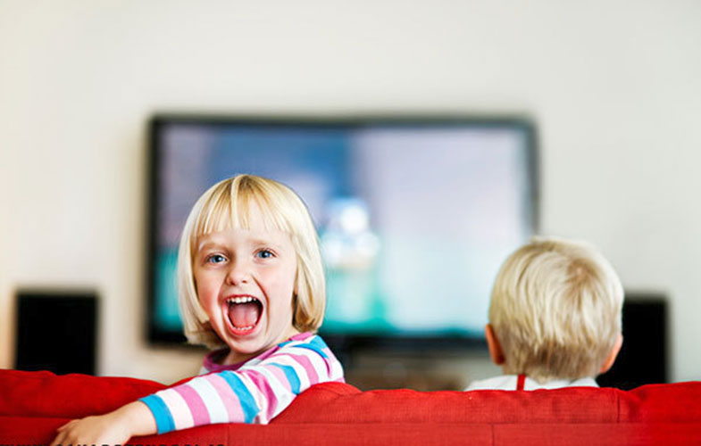 اگر کودک عاشق تلویزیون دارید، بخوانید!