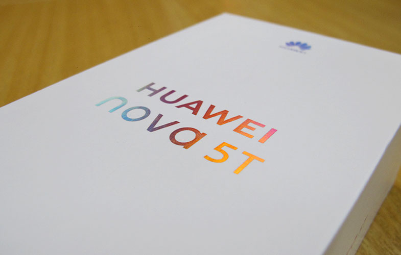 جعبه‌گشایی Huawei Nova 5T /تجربه یک پرچمدار با قیمت میان رده! (+عکس)