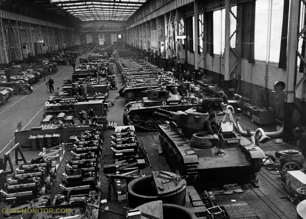 کارخانه‌های تانک در جنگ جهانی دوم (+عکس)