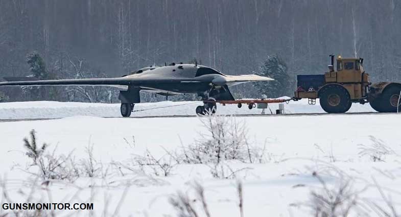 سوخو S-70 اوخوتنیک-بی؛ پهپاد جت رادار گریز روسیه