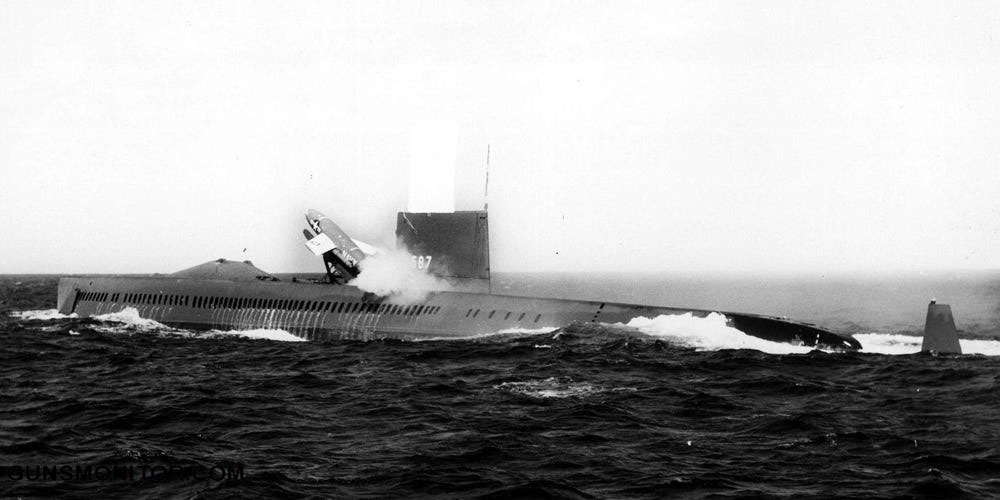 آمریکا و تلاش هایی برای تولید زیردریایی‌ هواپیمابر (+عکس)