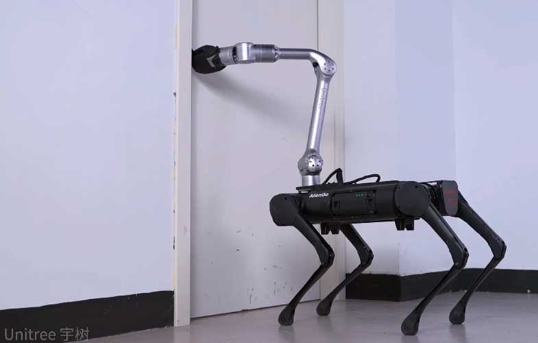سگ رباتیک چینی از راه رسید (+فیلم و عکس)