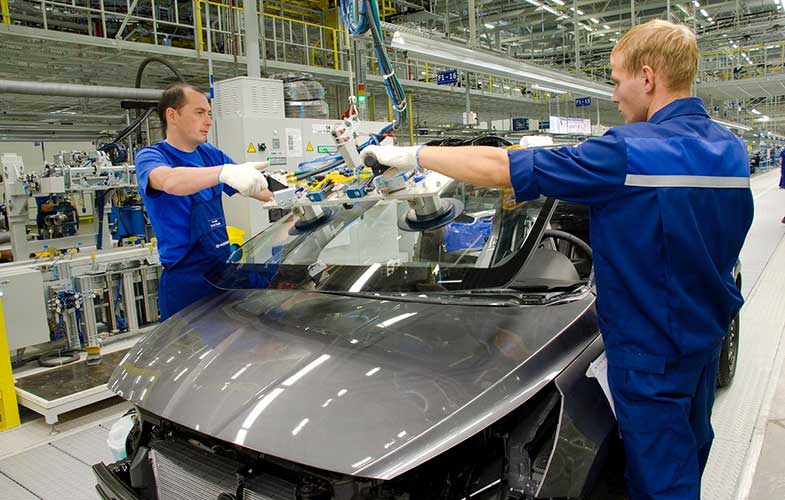 خط تولید پیشرفته خودرو در روسیه! (+فیلم و عکس)