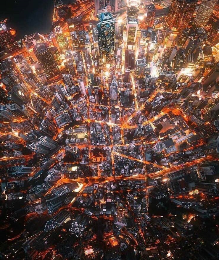 نمایی زیبا از هنگ کنگ در شب