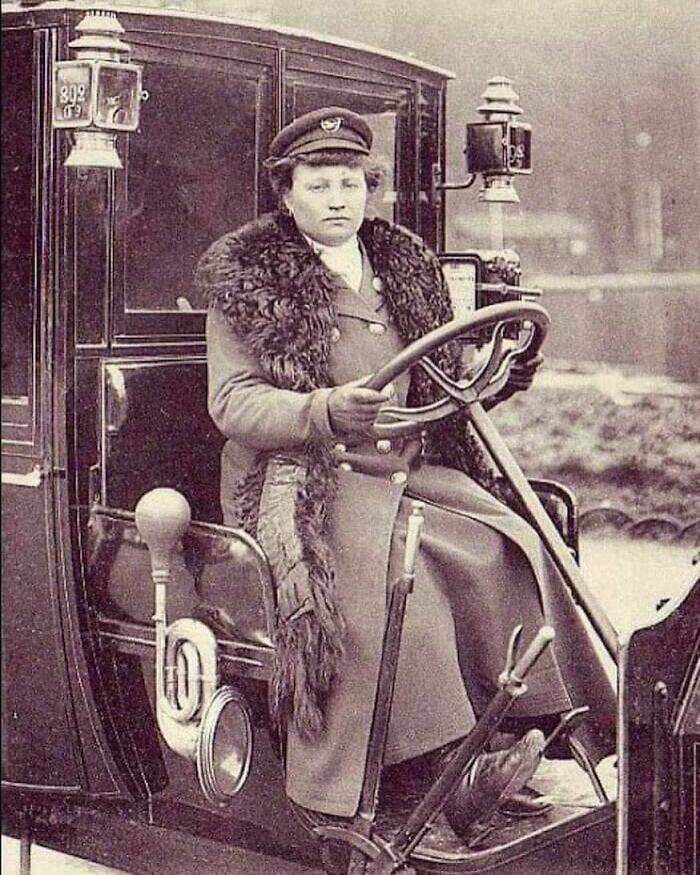 اولین راننده تاکسی زن فرانسه