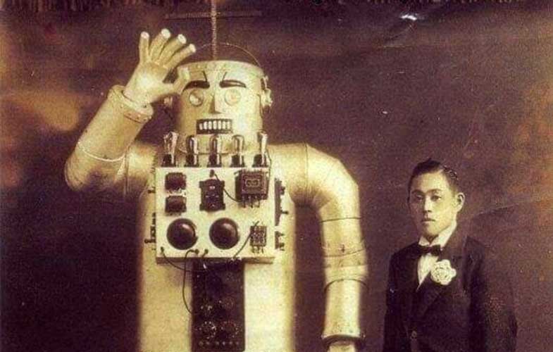 اولین ربات انسان نمای ژاپن(عکس)