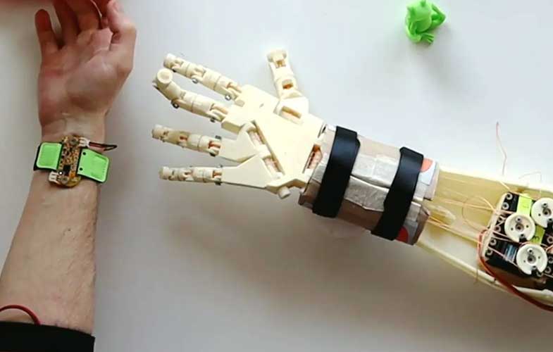 این بازوی رباتیک حرکات دست شما را کپی می‌کند! (فیلم و عکس)