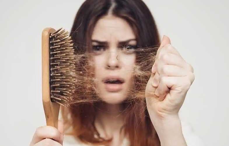 مصرف زیاد این ویتامین باعث ریزش موی شما می‌شود