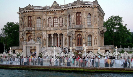 جادوی رویاهای سلطان های عثمانی: دیدن کاخ کوچوکسو در مسیر سفر به استانبول