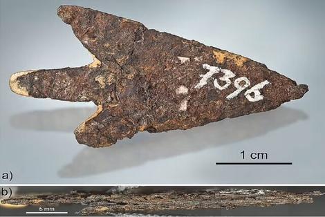 سوئیس/ کشف سلاح بیگانه فرازمینی ۳ هزار ساله/ از ترکیبات یک شهاب‌ سنگ ساخته شده!